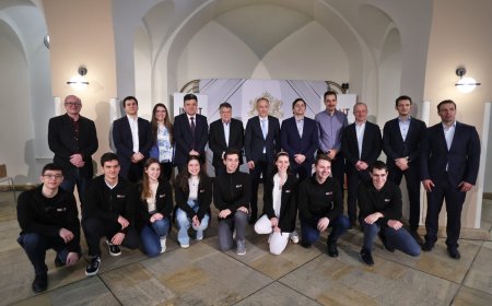 INSAIT И СУ продължават програмата  програмата EXPLORER