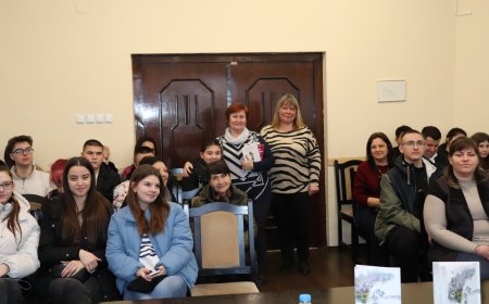 Атанаска Георгиева представи новата си стихосбирка в подкрепа на семейства с репродуктивни проблеми