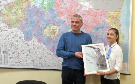 Плакат с цитат на Христо Ботев получи областният управител