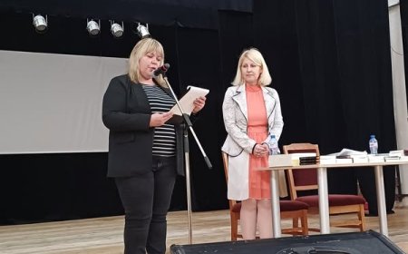 Писателката Ивелина Радионова представи своето творчество в Генерал Тошево