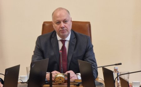700 000 пенсионери с великденски добавки