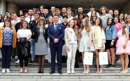 Генерал Тошево изпрати абитуриентите си с официална церемония