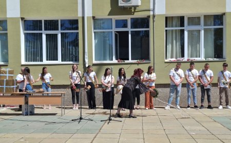 Шабленското училище изпрати своите абитуриенти