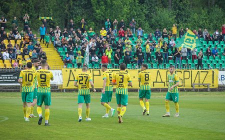 Футбол: В последния си домакински мач за сезона, Добруджа победи Пирин с 2:1