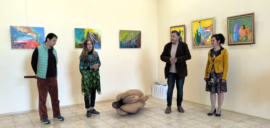Художници от клуб  „Борис Караджов“ с изложба в Каварна