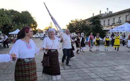 С огнено хоро завърши „С песни и танци в Българево“