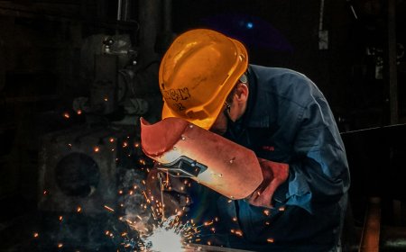 Фирма „Агрострой Добрич“ предлага безплатен курс за заварчици с осигурена работа