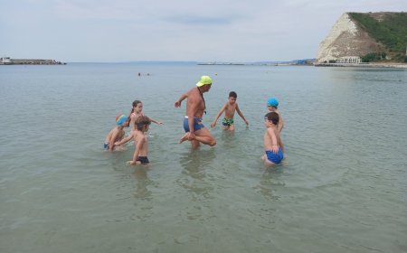 Над 100 деца се включиха в "Плувно лято – 2025" в Каварна