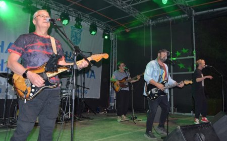 Стефан Вълдобрев и „Обичайните заподозрени“ взривиха сцената в Каварна