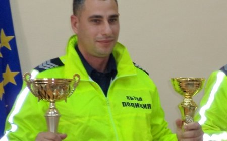 Полицаи от две областни дирекции – Варна и Добрич, съпроводиха родилка до болницата