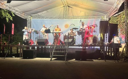 Езерец стана сцена на магията на джаза