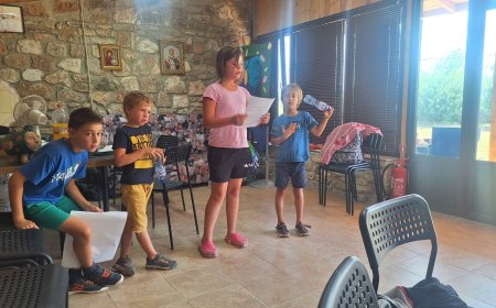 Арт срещи за деца под наслов "Изкуството носи доброта" в с. Езерец