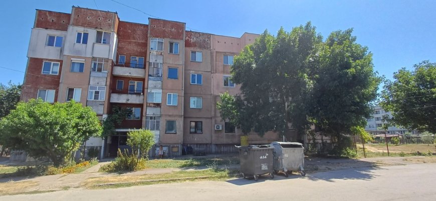 Община Генерал Тошево с нов договор за саниране на жилищна сграда