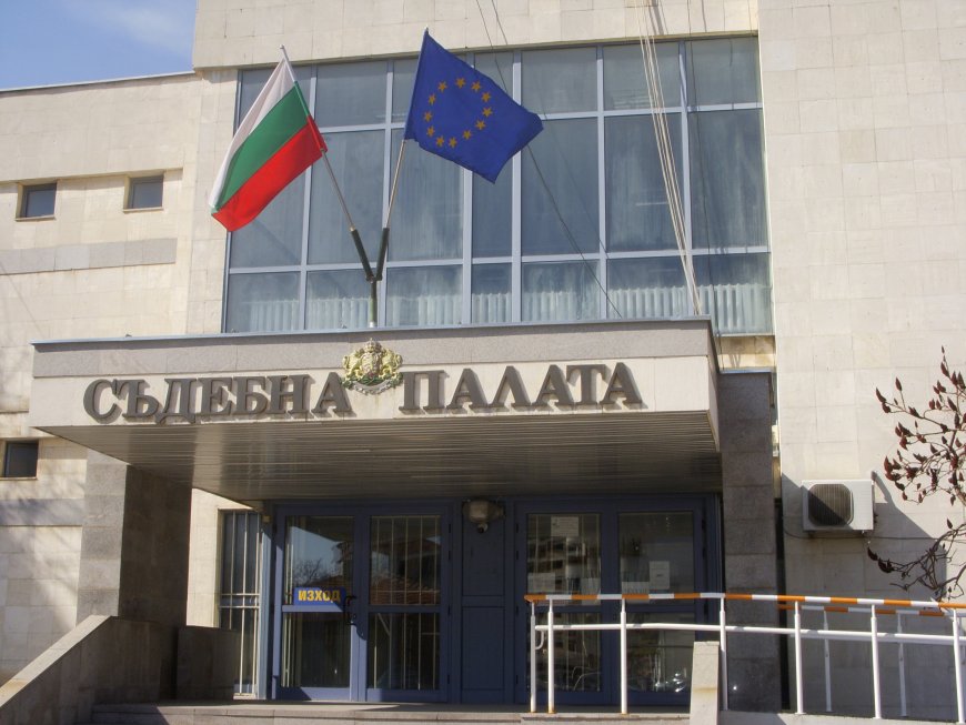 Условна присъда и възпитателна работа за мъж по обвинение за данъчно престъпление