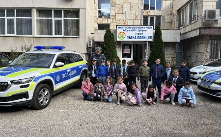 Как да пресичат безопасно учиха второкласниците от СУ "Любен Каравелов"
