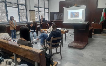 Ученици  посетиха Районния съд в Добрич в Деня на отворените врати