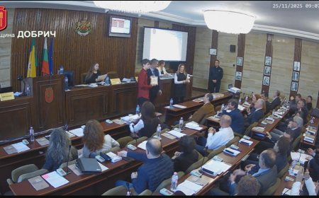 24 ученици с призови места от националени олимпиади с награда от Общинския съвет в Добрич