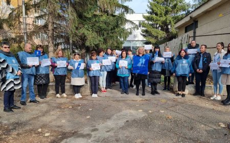 Служители на социално подпомагане в Добрич излязоха на протест