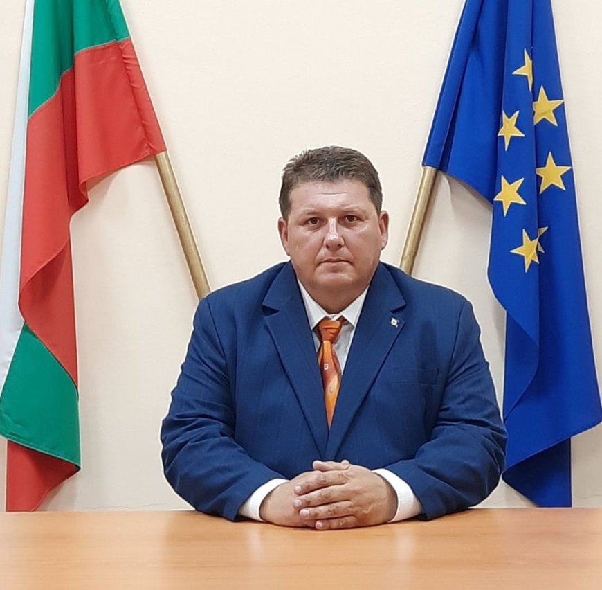 Поздравителен адрес от областния управител по повод професионалния празник на полицията