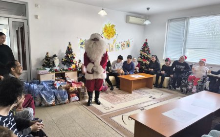 Дамите от Inner Wheel клуб Добрич с празнични посещения в социални центрове