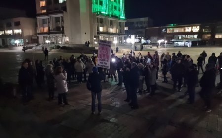 За трети път добричлии излязоха на протест, този път на площад "Демокрация"