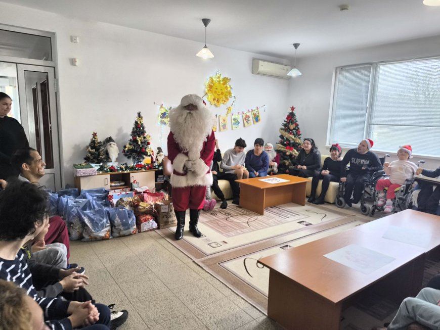 Дамите от Inner Wheel клуб Добрич с празнични посещения в социални центрове