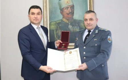 Кметът на Община Генерал Тошево с отличие от Министерството на отбраната