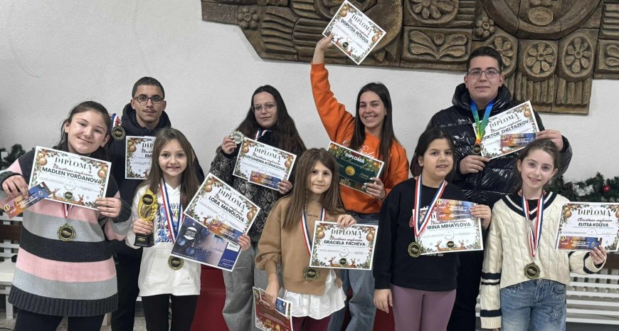 Студио за поп-рок певци "Сарандев" с куп награди от международен конкурс