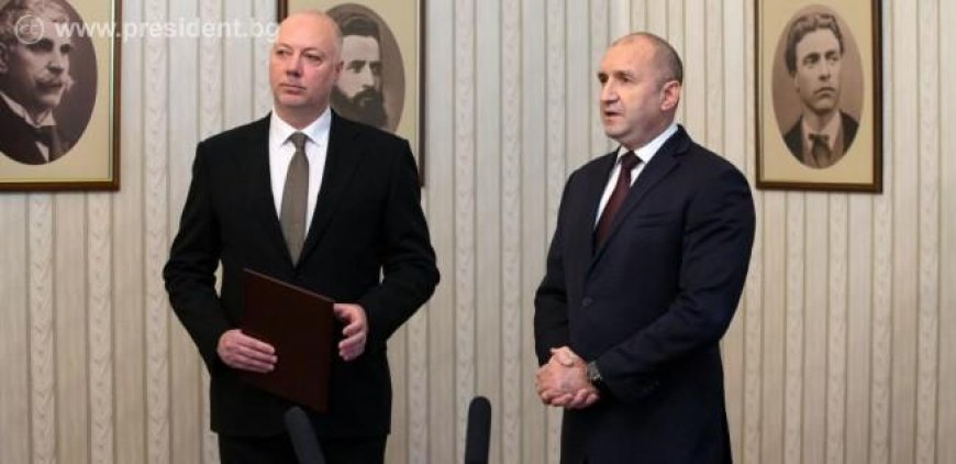 Румен Радев: От действията и на правителството в оставка зависи подготовката на честен и обективен изборен процес