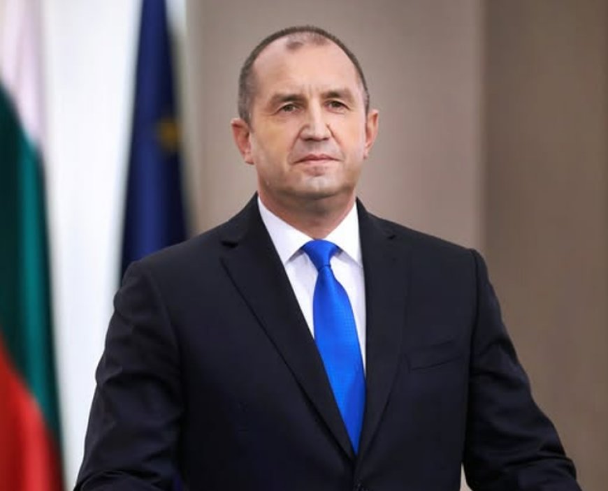 Румен Радев: Президентът Йотова направи оптималния избор за служебен премиер в рамките на осакатената от сглобката Конституция