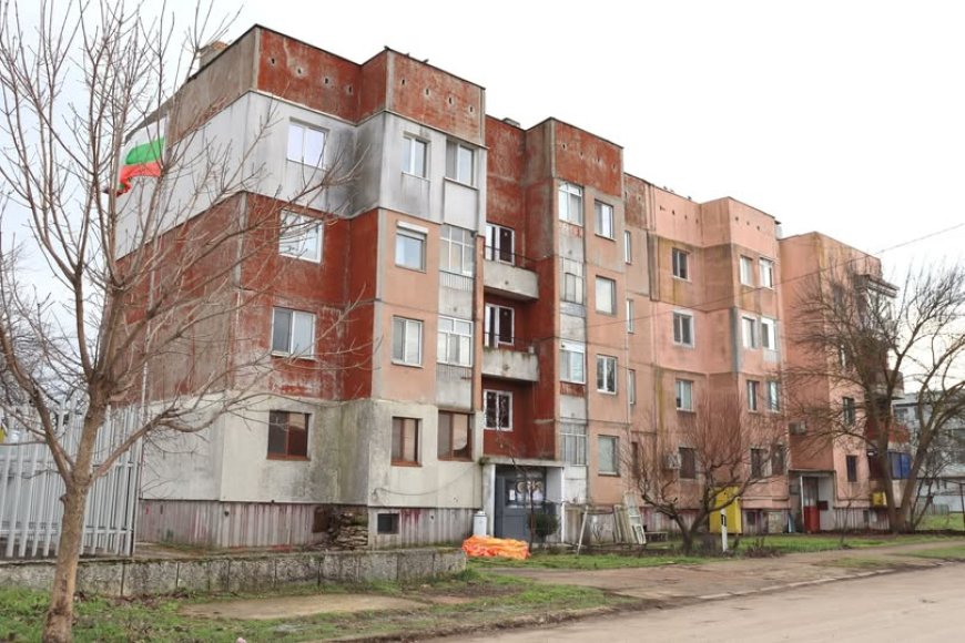 Започна енергийното обновяване на жилищна сграда в Генерал Тошево