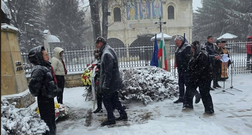 С общоградско поклонение Община Добрич отбеляза 153 години от гибелта на Апостола на българската свобода – Васил Левски