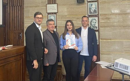 Ейлем Мехмед от младежкия екип на Добрич онлайн с отличие от конкурса „За да я има България“