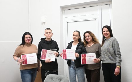 Ученици от ФСГ „Васил Левски“ с награди от конкурса „По следите на Апостола“