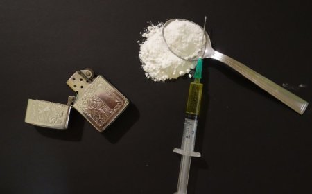 Полицията задържа 38-годишен мъж заради намерено в жилището му голямо количество наркотици