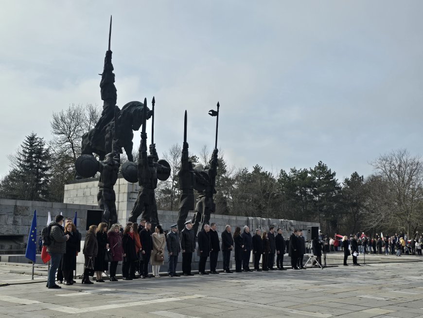 Добрич отбеляза 148 години от Освобождението на България с тържествени събития