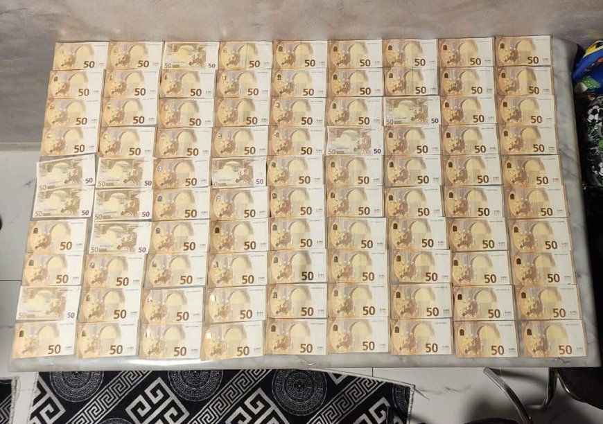 Гранични полицаи от ГПУ-Каварна задържаха за разпространение на наркотици мъж и жена с голяма сума пари