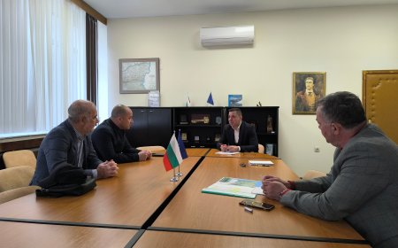 Състоянието на републиканска пътна мрежа в областта обсъди Асен Атанасов с ръководители от Областно пътно управление