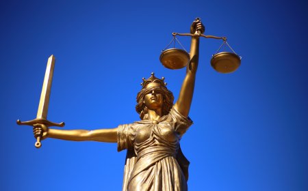 На 16 април се отбелязва празникът на българските юристи