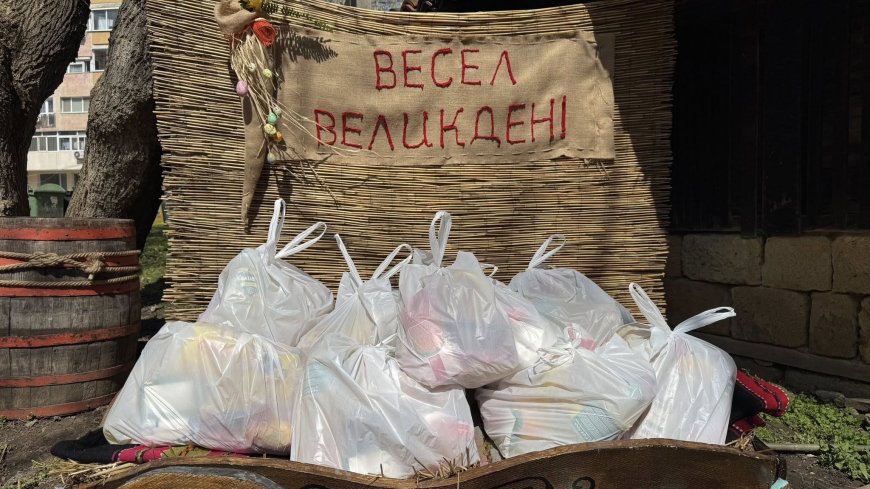 15 пакета с хранителти продукти дариха от Стария Добрич