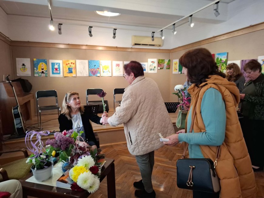 Eлена Маринова представи стихосбирката си „Рими от Шабла“
