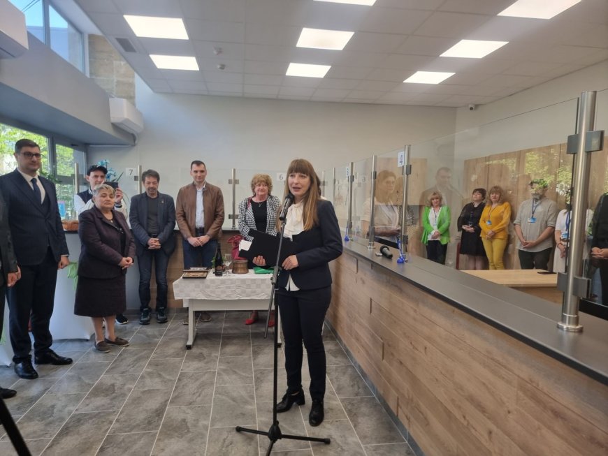 Нов Център за административно обслужване на РЗОК откриха в Добрич