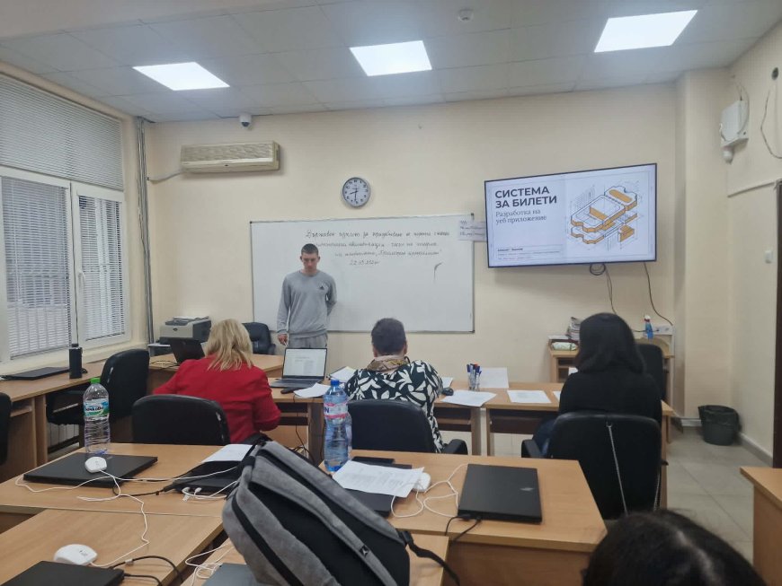 Отлично представяне на защитата на дипломните проекти на приложни програмисти от ПМГ „Иван Вазов“