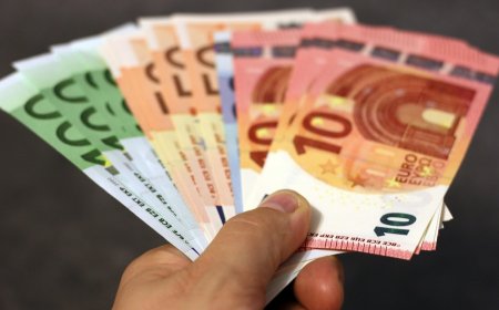 Средната работна заплата за страната през първото тримесечие на 2026 г. е 1407 евро