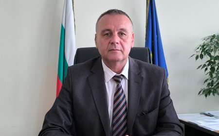 На 23 юни празнуват държавните служители