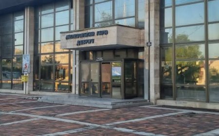 36 години след откриването,  сградата на жп гарата в Добрич не е ремонтирана