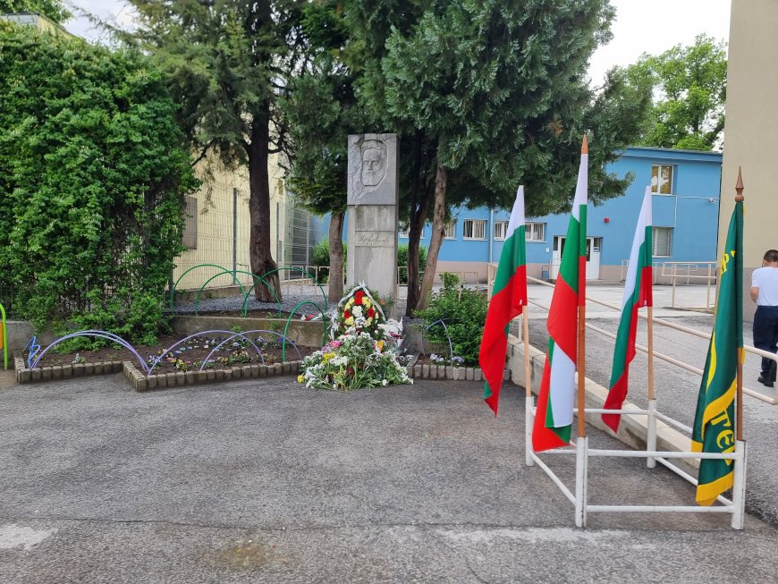 2 юни - Ден на Ботев и загиналите за совбодата и независимостта на България