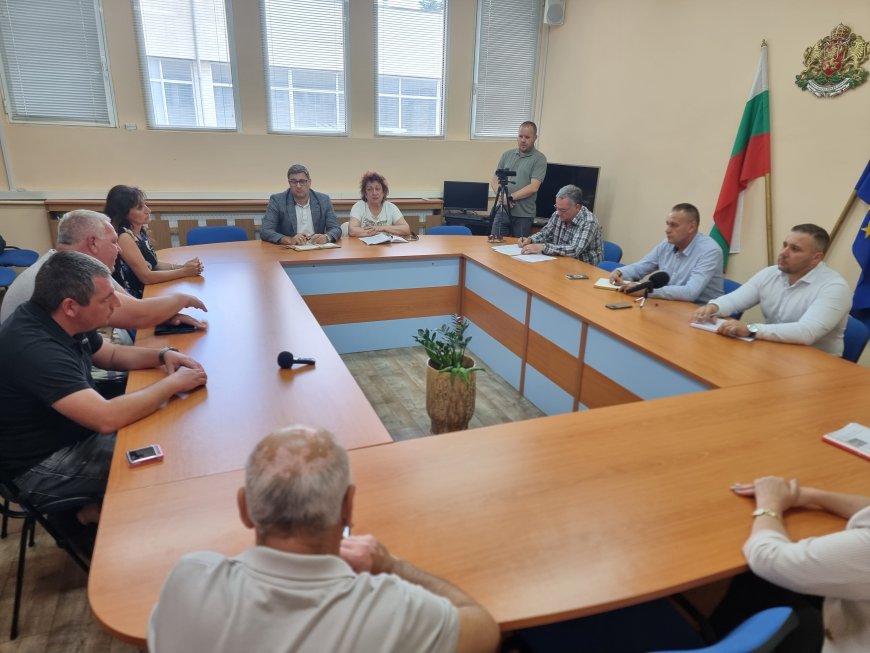 Жителите на квартал „Рилци“ настояват за конкретни срокове за решаването на проблемите в квартала