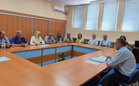 Лошото състояние на пътя Добрич - Лясково обсъдиха кметове на среща в областната администрация