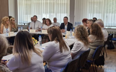 Бъдещето на закритите училищата в Добрич обсъдиха на работна среща